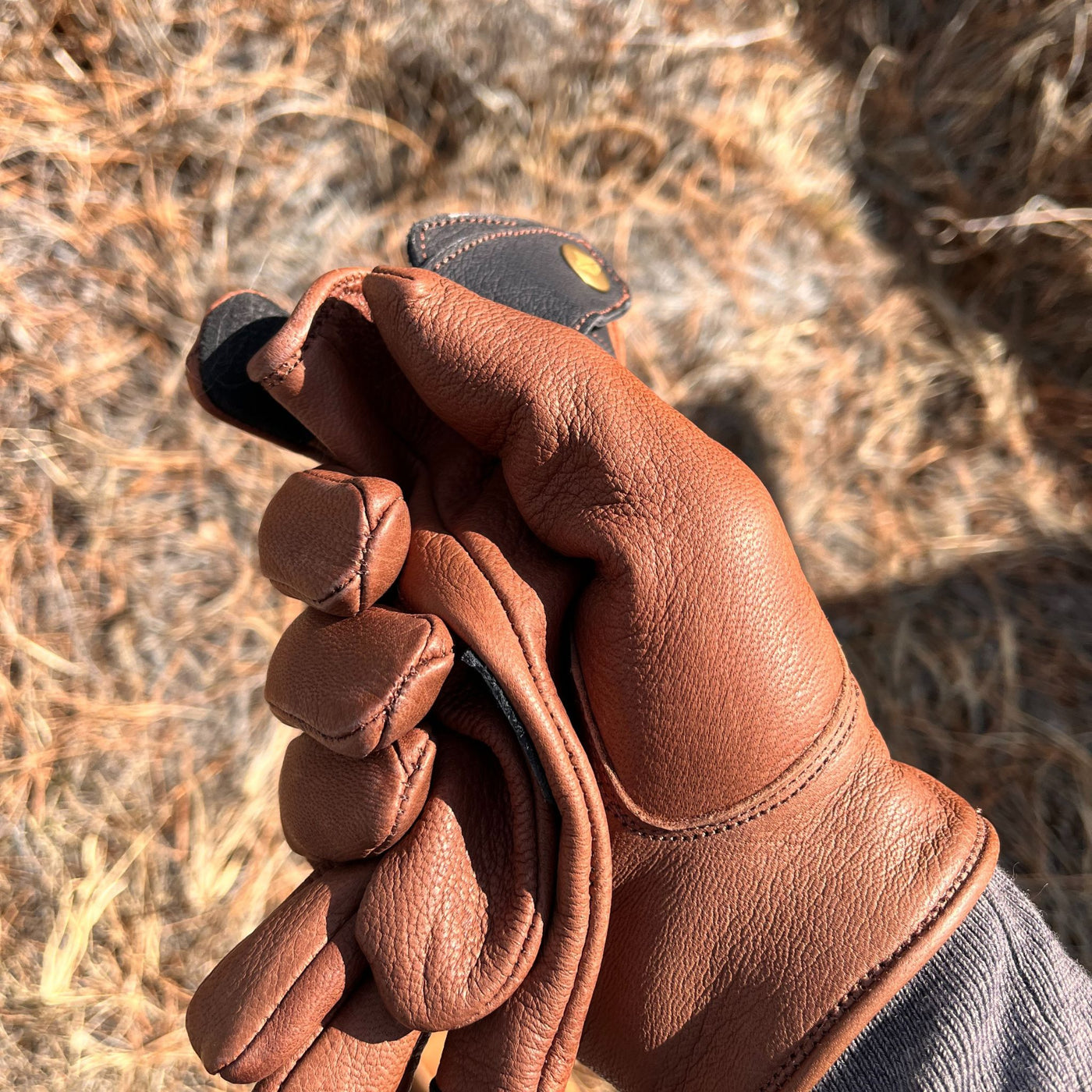 Dipped Leather Deer Glove: Signature Driver: Brown/Black